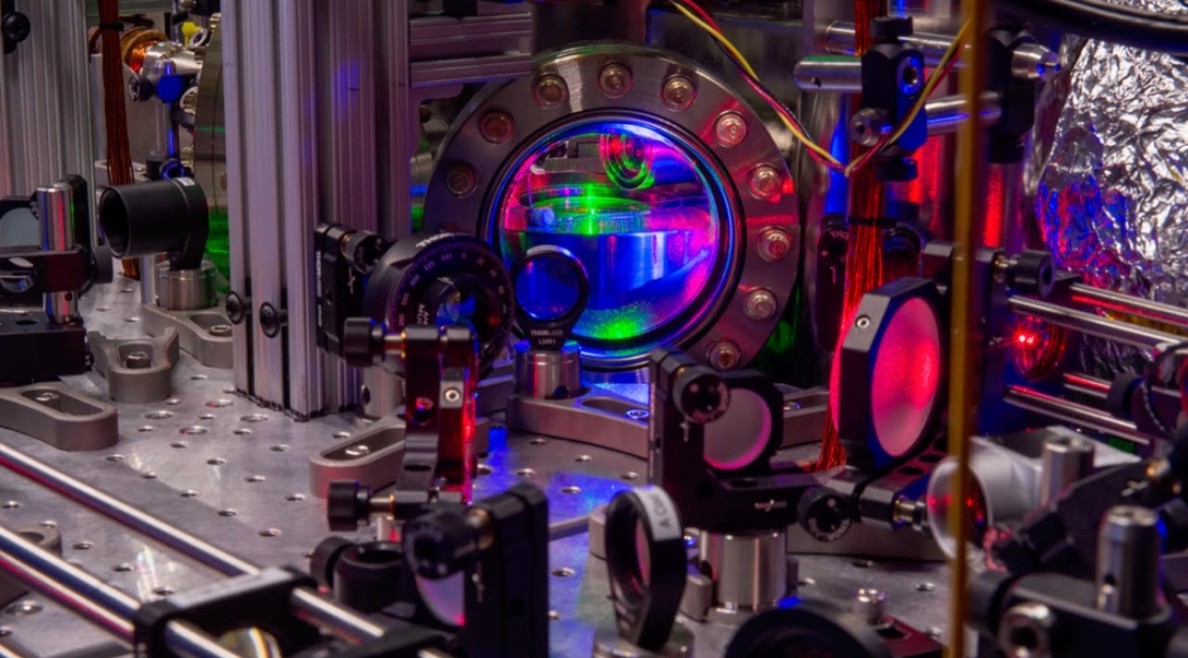 Equipment at the University of California, Santa Barbara used to create clouds of Lithium atoms. It was used to study how atoms absorb energy when they have various levels of interaction with each other. (Credit: Tony Mastres, UCSB)